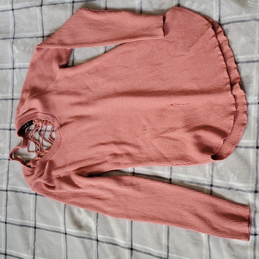 Open Back Sweater - Picture 2 of 7
